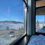 Chilloutzonе - будинок з безкоштовним джакузі та кінотеатром Slavske