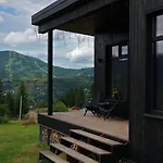 Chilloutzonе - будинок з безкоштовним джакузі та кінотеатром Prázdninový dům Slavske