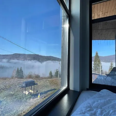 Chilloutzone: House With Free Jacuzzi And Cinema Slavske