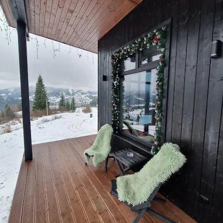 Ferienhaus Chilloutzonе - будинок з безкоштовним джакузі та кінотеатром Slawske