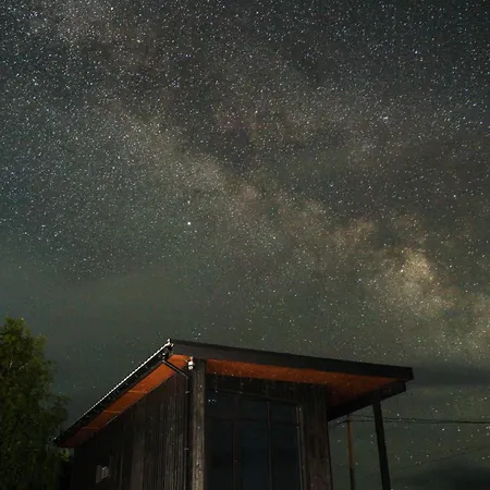 Ferienhaus Chilloutzonе - будинок з безкоштовним джакузі та кінотеатром Slawske