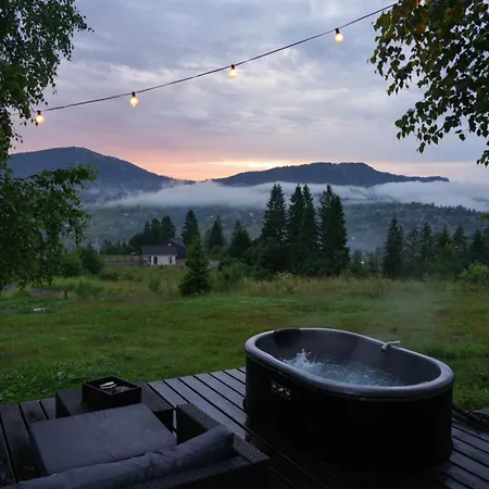 Chilloutzonе - будинок з безкоштовним джакузі та кінотеатром Сasa de vacaciones Slavske