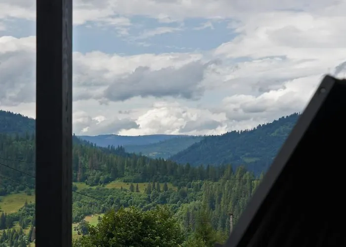 Tatil Evi Chilloutzonе - будинок з безкоштовним джакузі та кінотеатром Slavske